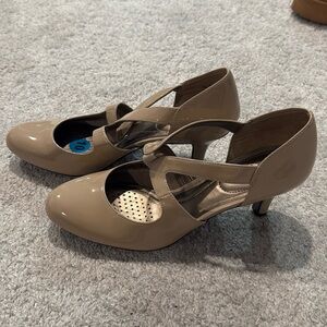 LifeStride Beige Heel